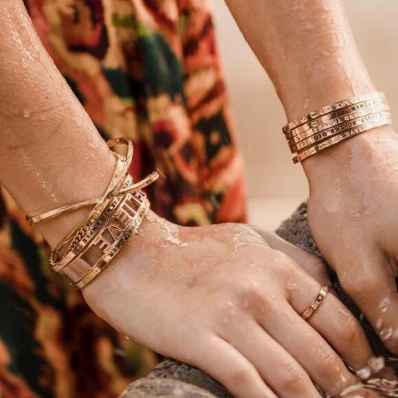 NIB MantraBand TO THE MOON AND BACK Rose Gold Original Bracelet - Picture 2 of 5